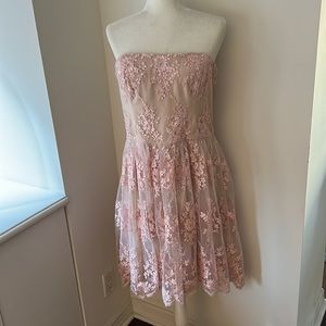 Vera Wang blush pink floral lace strapless dress with detachable straps